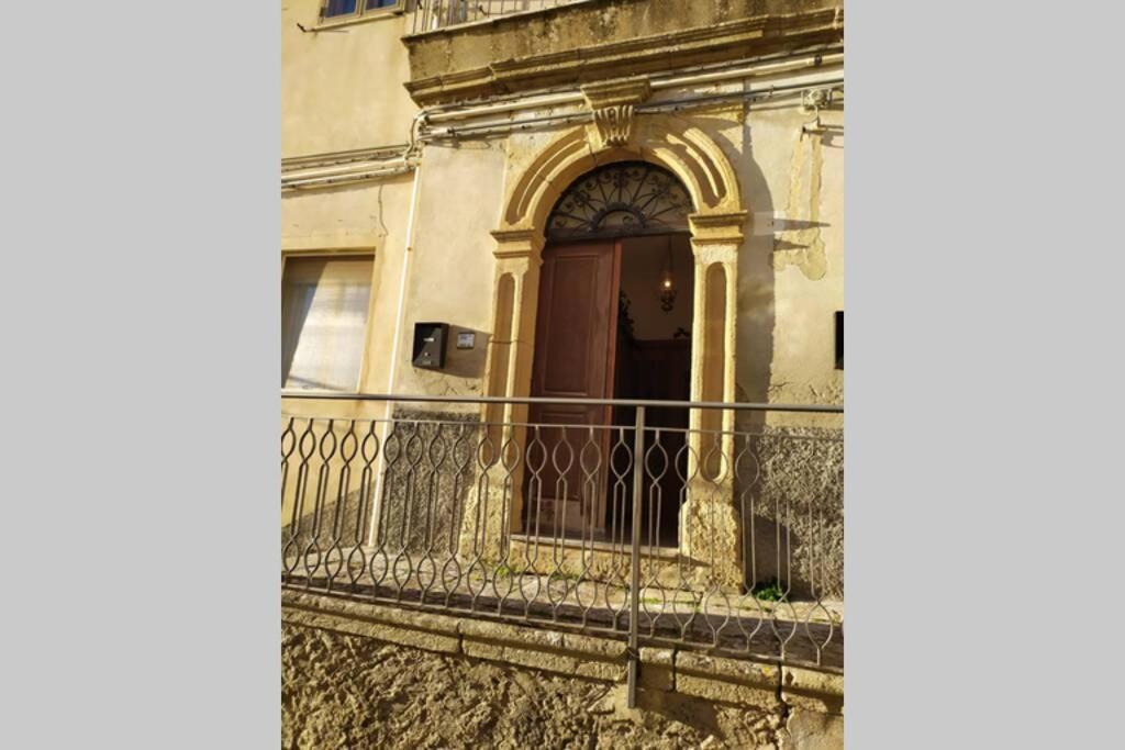 Вілла Casa Ad Assoro, Al Centro Della Sicilia Екстер'єр фото